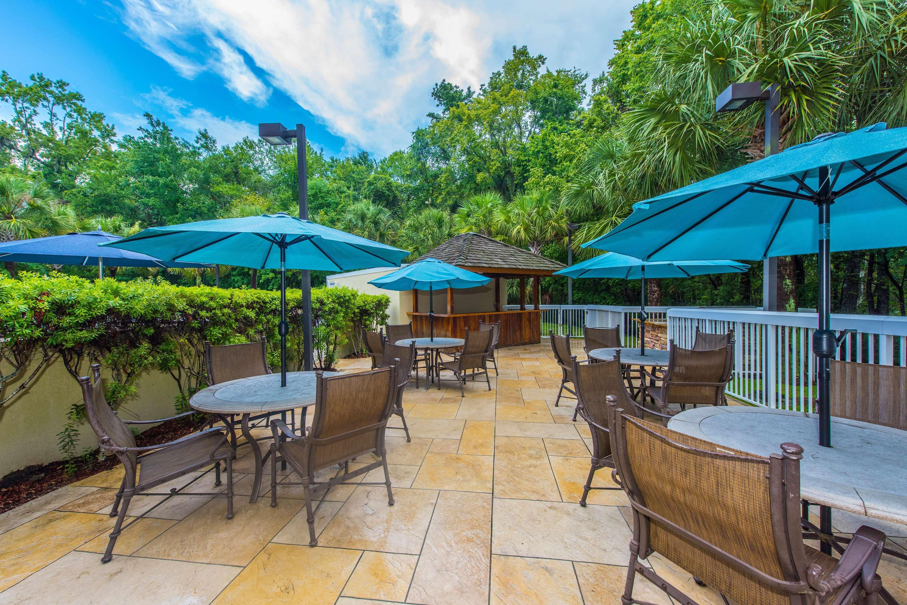 Отель Doubletree By Hilton North Charleston - Convention Center Экстерьер фото