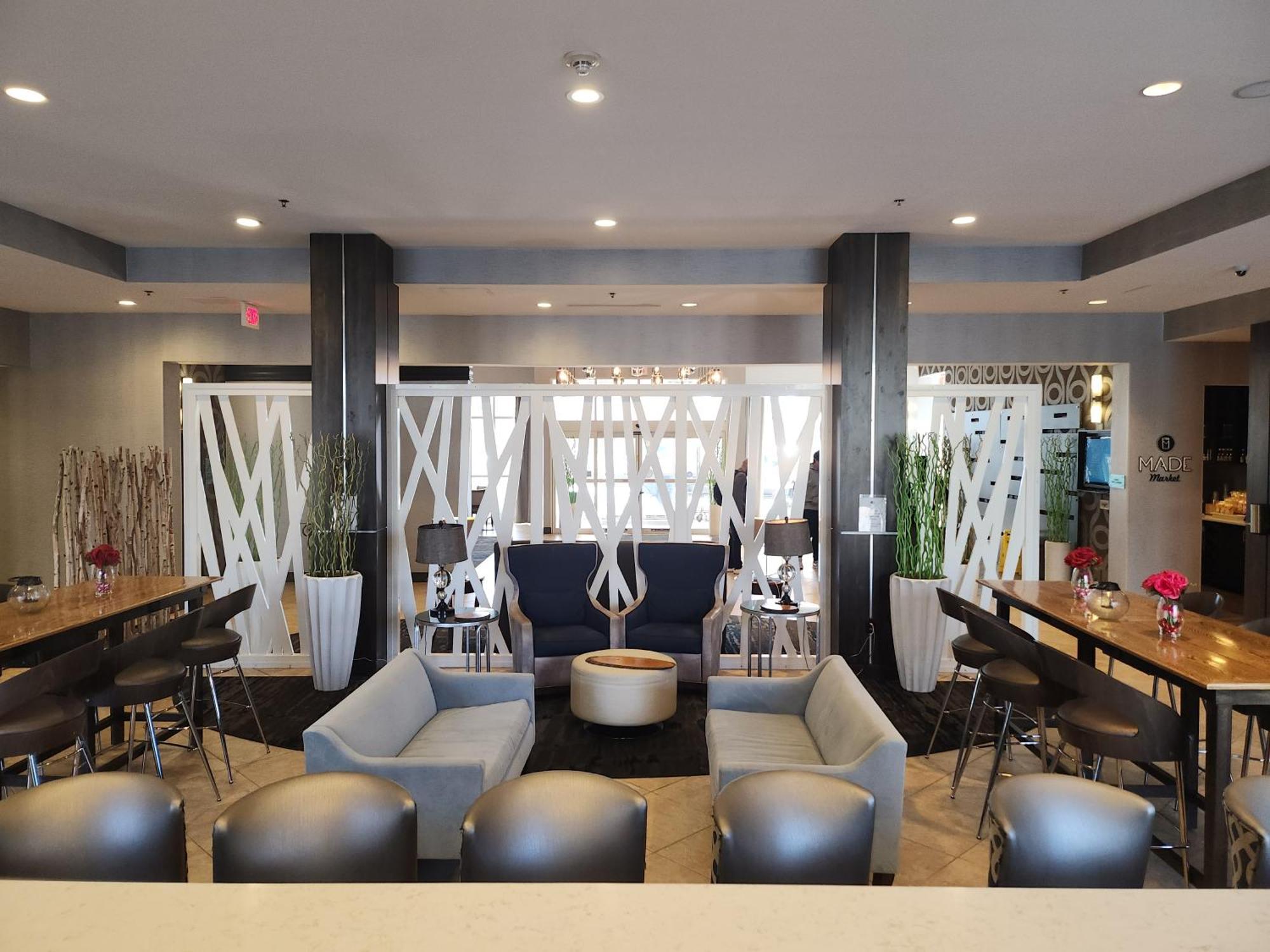 Отель Doubletree By Hilton North Charleston - Convention Center Экстерьер фото