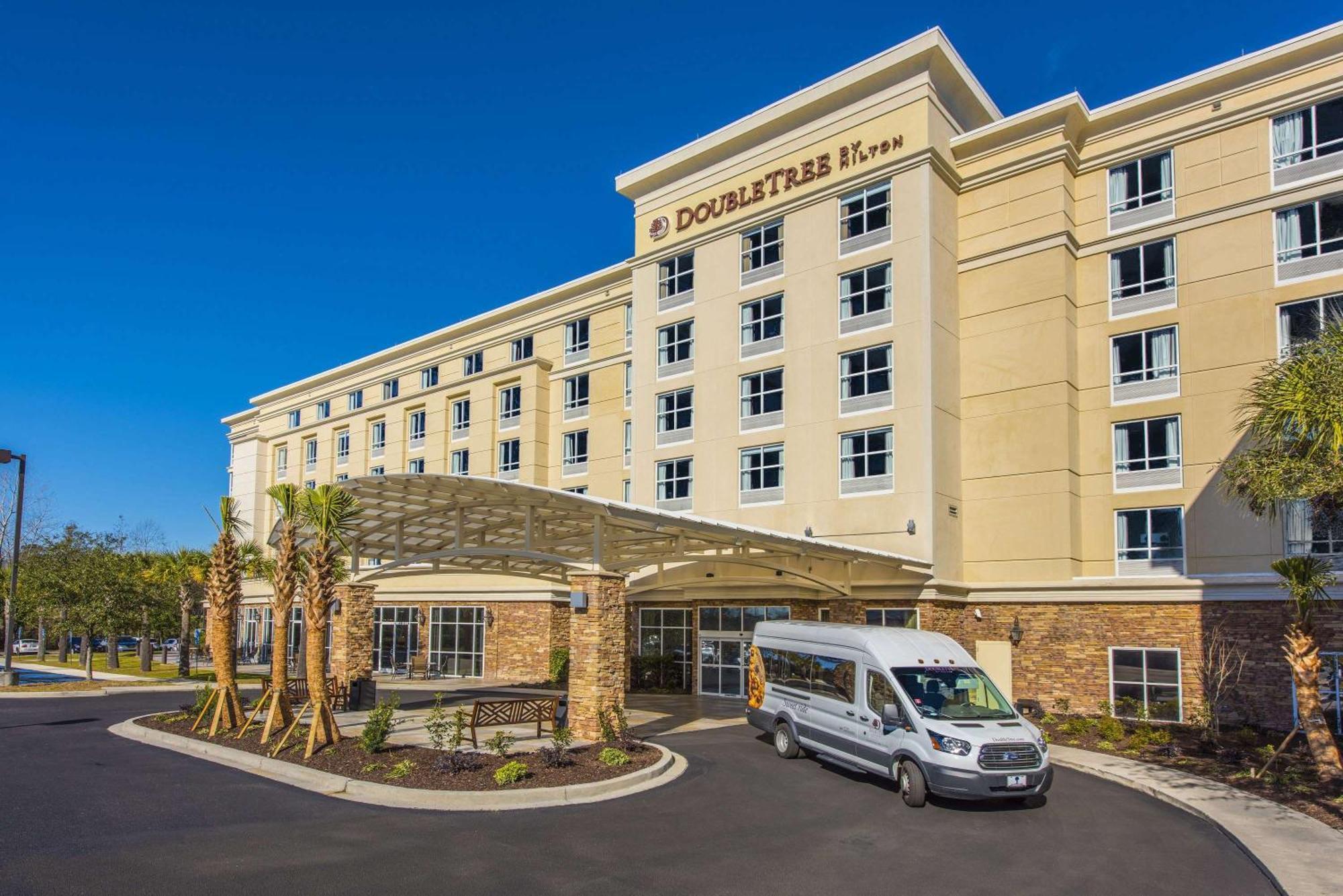 Отель Doubletree By Hilton North Charleston - Convention Center Экстерьер фото